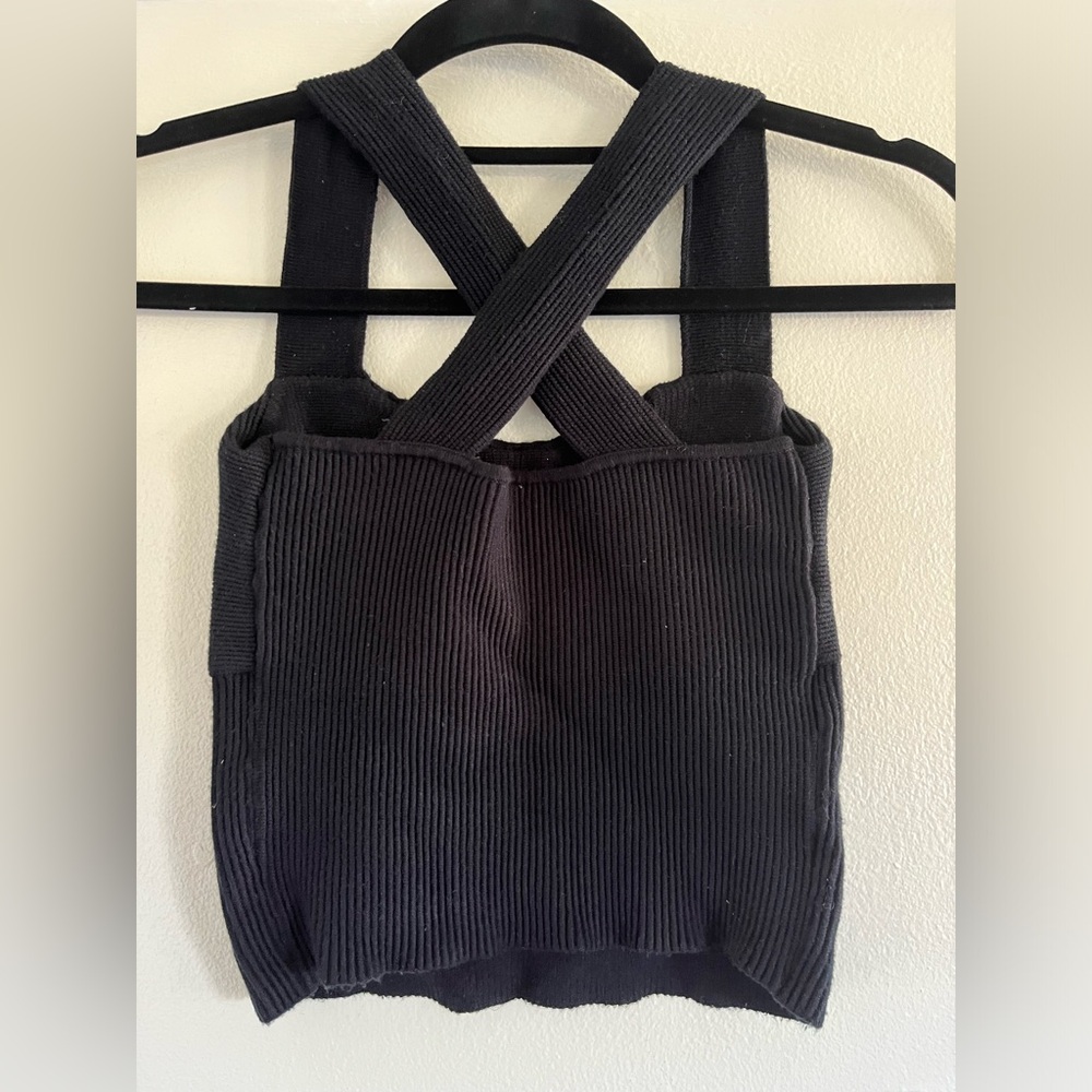 A&F Black Cross-Back Crop Top - Picture 3 of 6